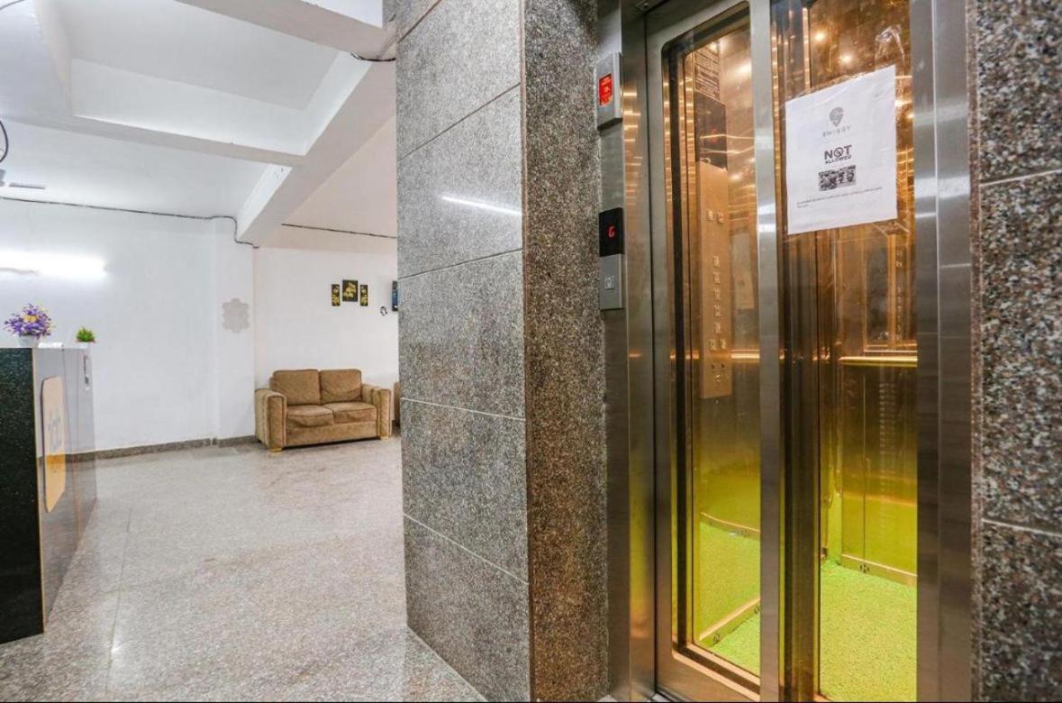 Hotel Aiims Нью-Дели Экстерьер фото
