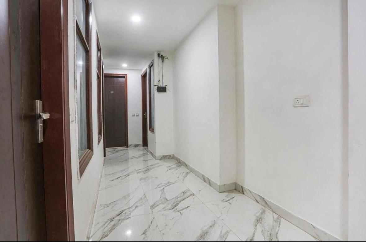Hotel Aiims Нью-Дели Экстерьер фото